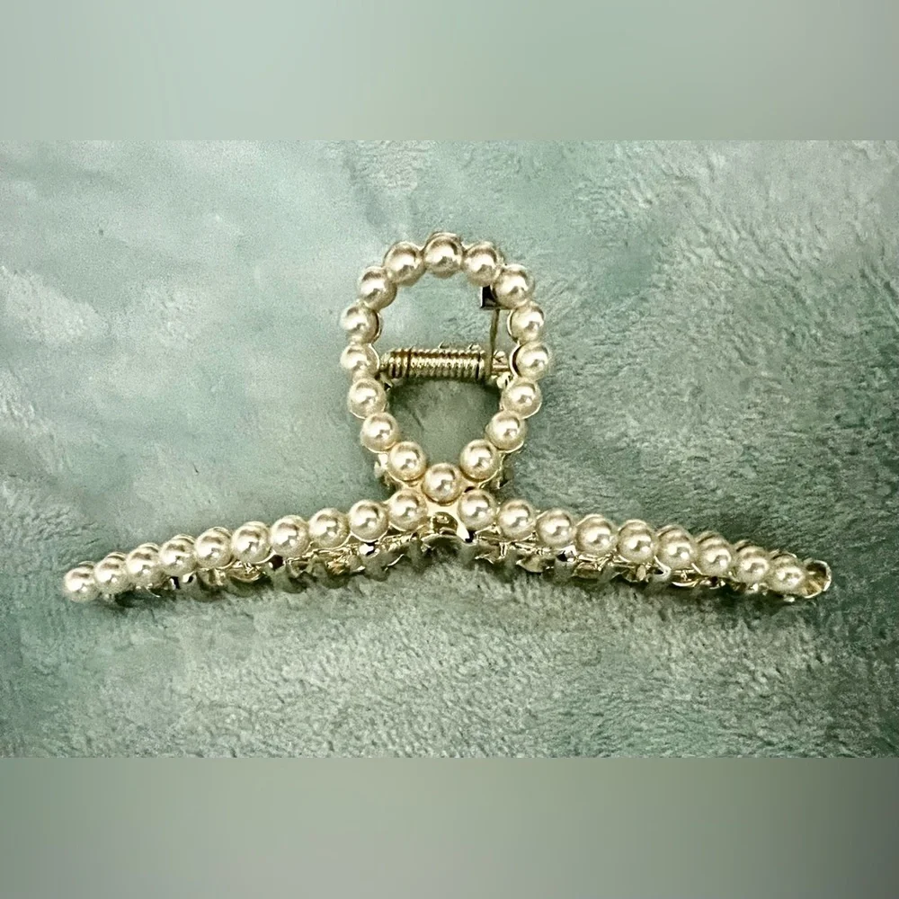 Super Elegant Embellished Hairpin to Enhance your Casual or Night Our Hair look - Picture 10 of 12